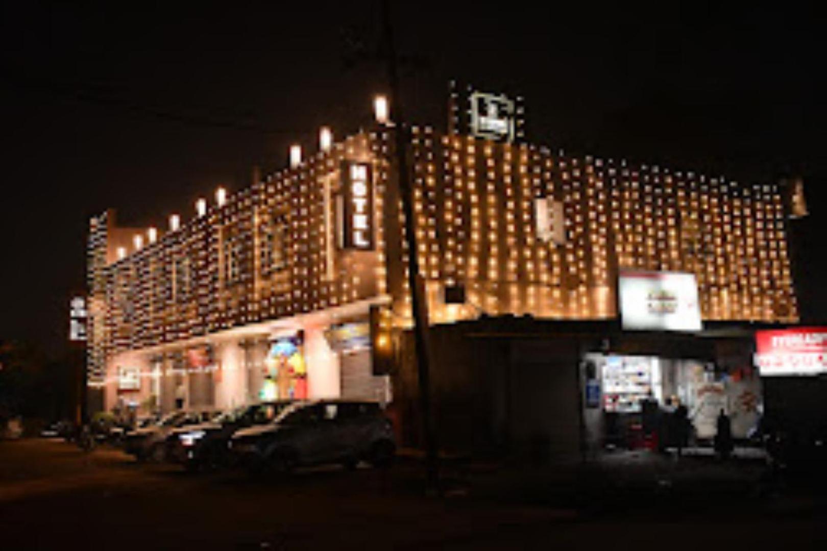 The Imperial Hotel And Convention Centre Kánpur Kültér fotó